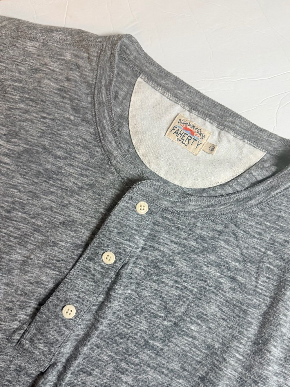 Faherty Men's Short Sleeve Heather Henley Shirt Large Gray Cloud Henley